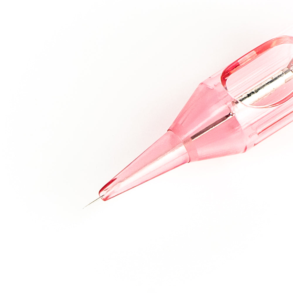 Close-up of the KWADRON PMU Optima 1 Round Liner needle tip